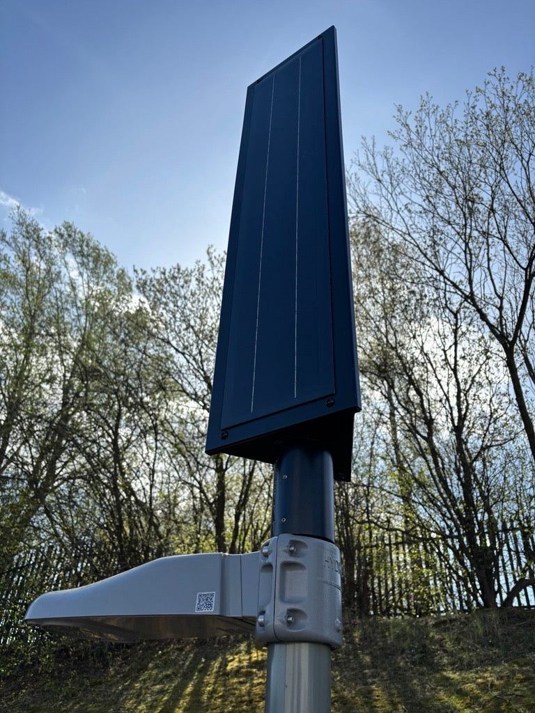 Kit eclairage solaire pour panneau de signalisation PRISMA