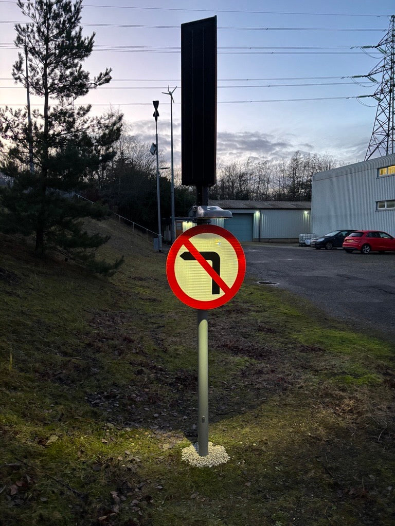 Kit eclairage solaire pour panneau de signalisation PRISMA